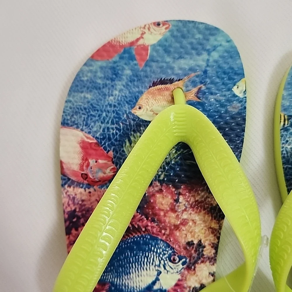 Old Navy have flip